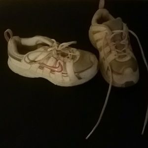 Nike toddler shoes